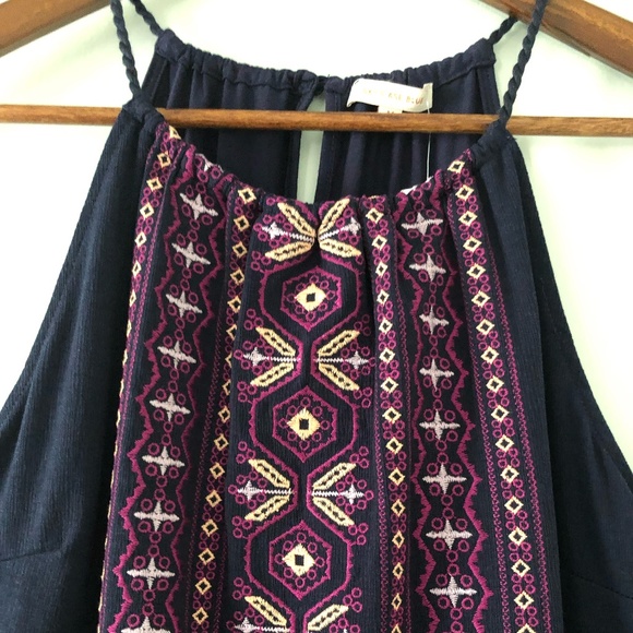 Skies Are Blue Nutria Embroidery Detail Navy Blue Top Size M - Picture 3 of 10